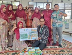 Peringatan Hari Buku dan Perpustakaan Nasional, Apical Serahkan Buku ke Sekolah dan Dispersip Dumai